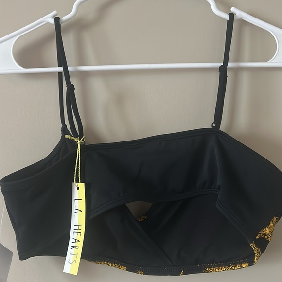La Hearts bikini top NWT - Picture 3 of 4